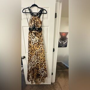 Elegant Leopard Print Formal Maxi Dress with Black Lace Detail